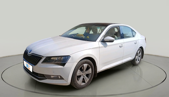 2016 Skoda Superb ELEGANCE 1.8 TSI AT, Petrol, Automatic, 1,60,407 km, exterior