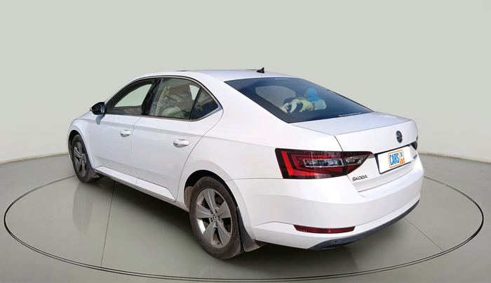 2016 Skoda Superb ELEGANCE 1.8 TSI AT, Petrol, Automatic, 1,60,407 km, exterior