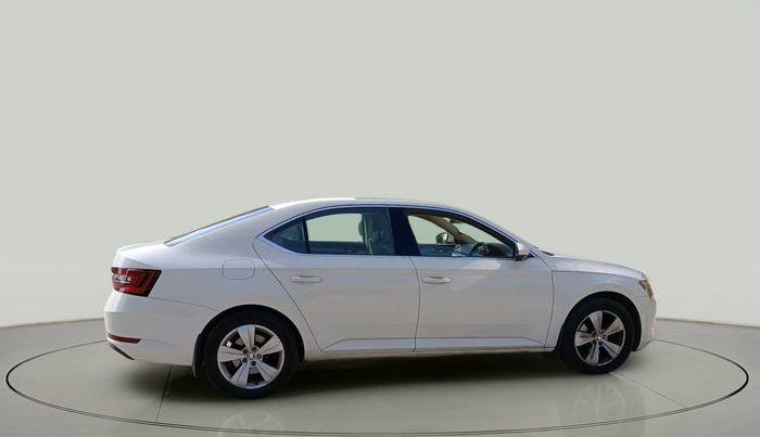 2016 Skoda Superb ELEGANCE 1.8 TSI AT, Petrol, Automatic, 1,60,407 km, exterior