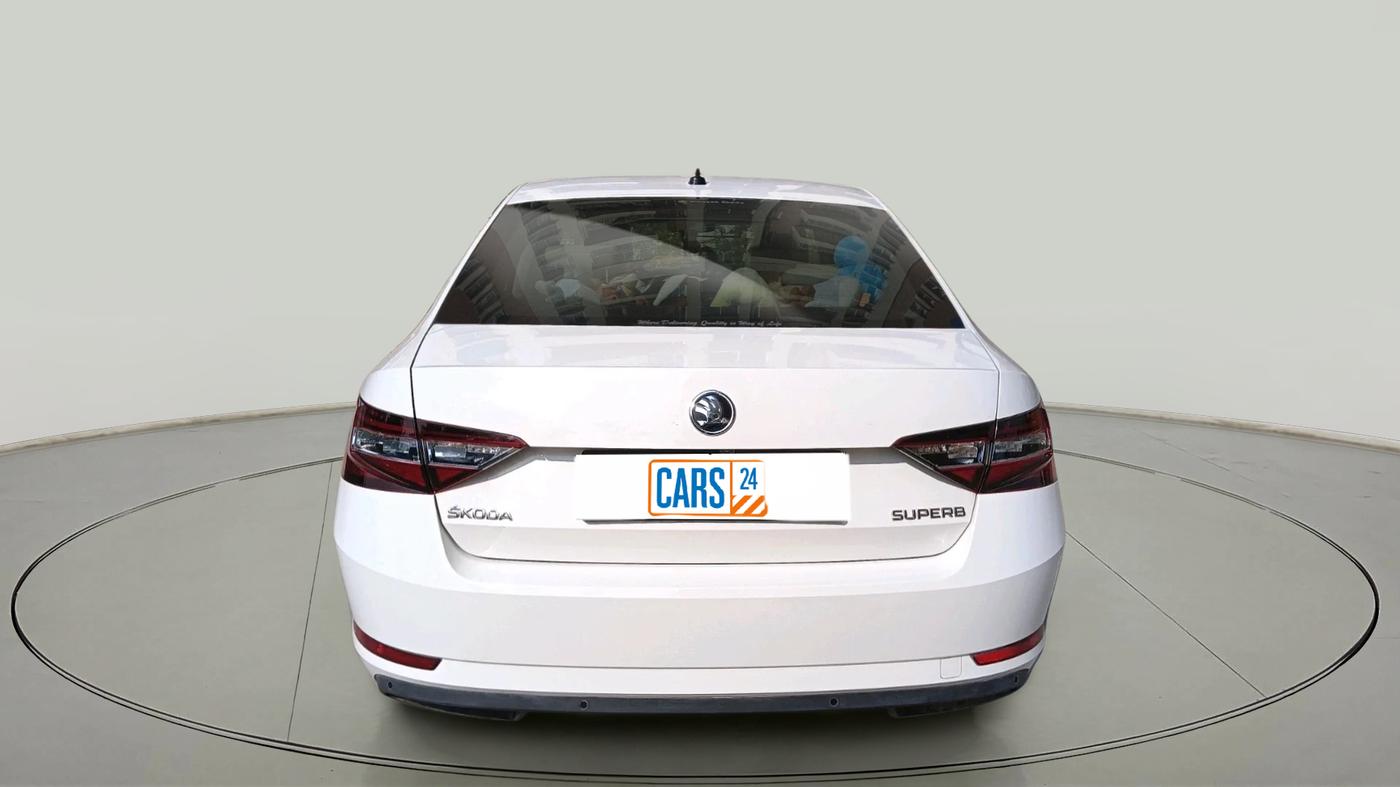 2016 Skoda Superb ELEGANCE 1.8 TSI AT, Petrol, Automatic, 1,60,407 km, exterior