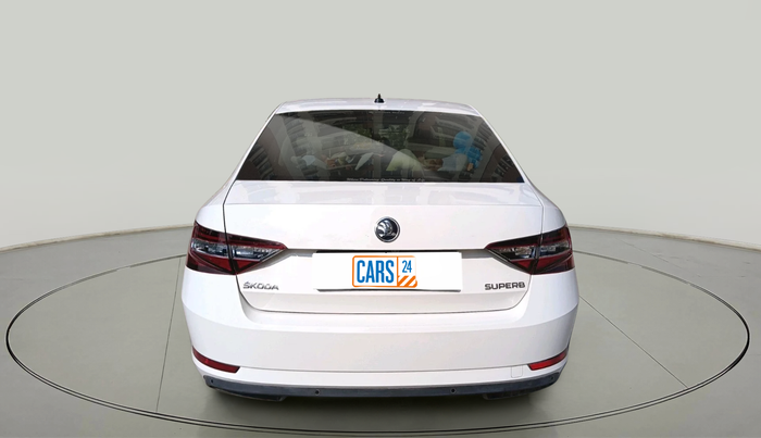 2016 Skoda Superb ELEGANCE 1.8 TSI AT, Petrol, Automatic, 1,60,407 km, exterior