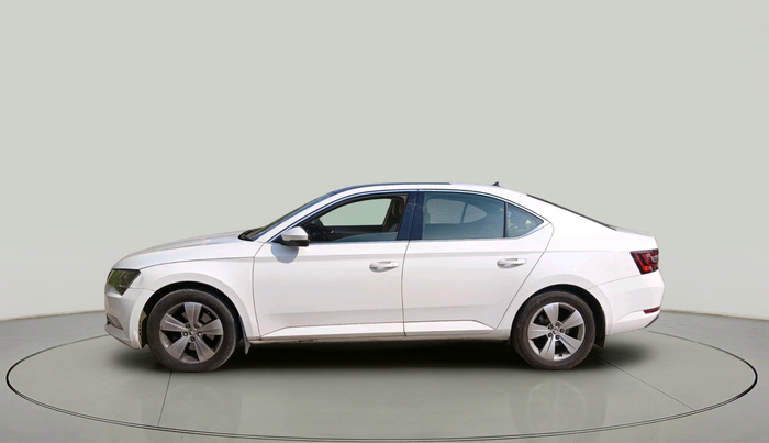 2016 Skoda Superb ELEGANCE 1.8 TSI AT, Petrol, Automatic, 1,60,407 km, exterior