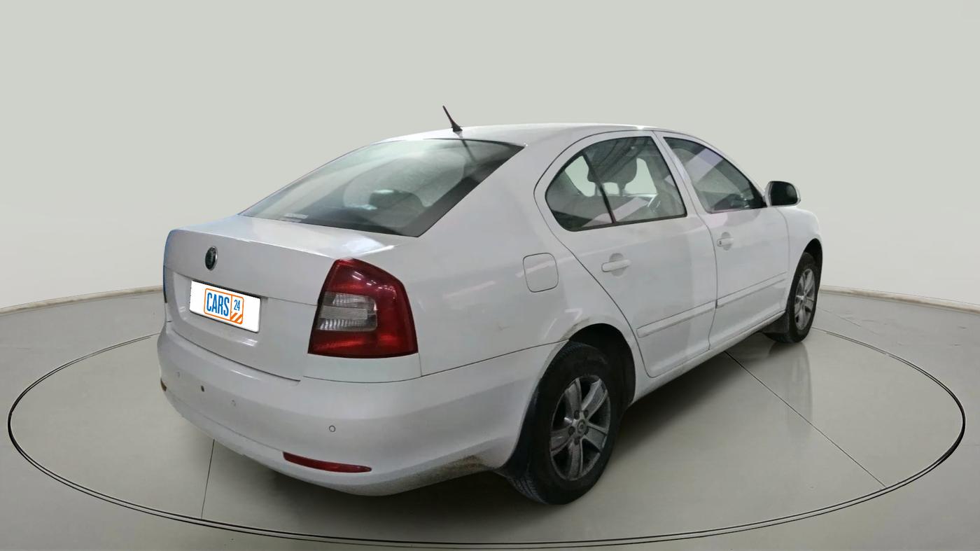 2012 Skoda Laura AMBIENTE 1.9 TDI MT, Diesel, Manual, 2,14,028 km, exterior