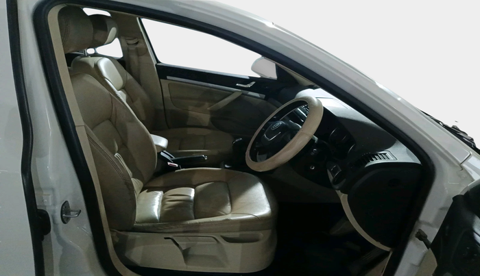 2012 Skoda Laura AMBIENTE 1.9 TDI MT, Diesel, Manual, 2,14,028 km, interior