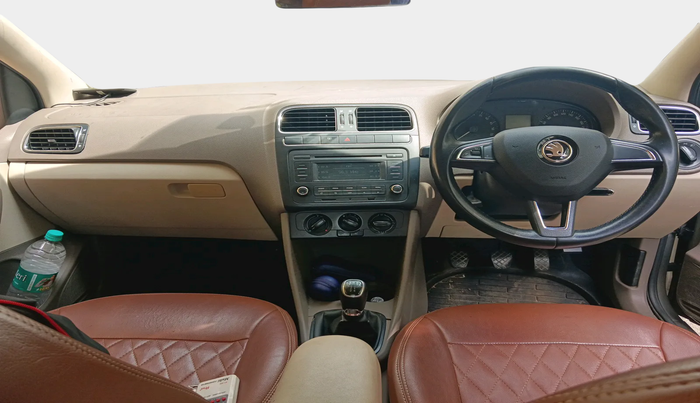 2013 Skoda Rapid AMBITION 1.6 TDI CR MT PLUS, Diesel, Manual, 1,32,034 km, interior