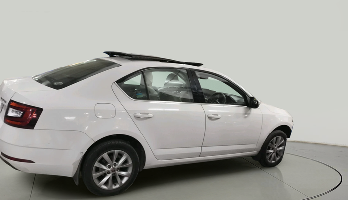 2018 Skoda Octavia 2.0 TDI L&K AT, Diesel, Automatic, 2,10,044 km, exterior