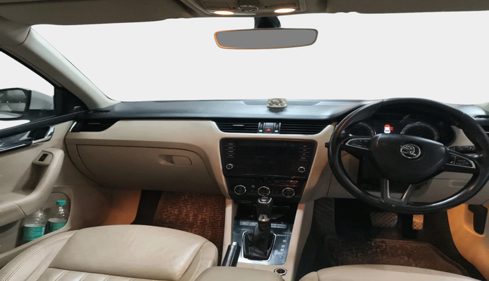 2018 Skoda Octavia 2.0 TDI L&K AT, Diesel, Automatic, 2,10,044 km, interior