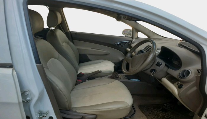 2013 Chevrolet Sail UVA 1.2 LS ABS, Petrol, Manual, 57,439 km, interior