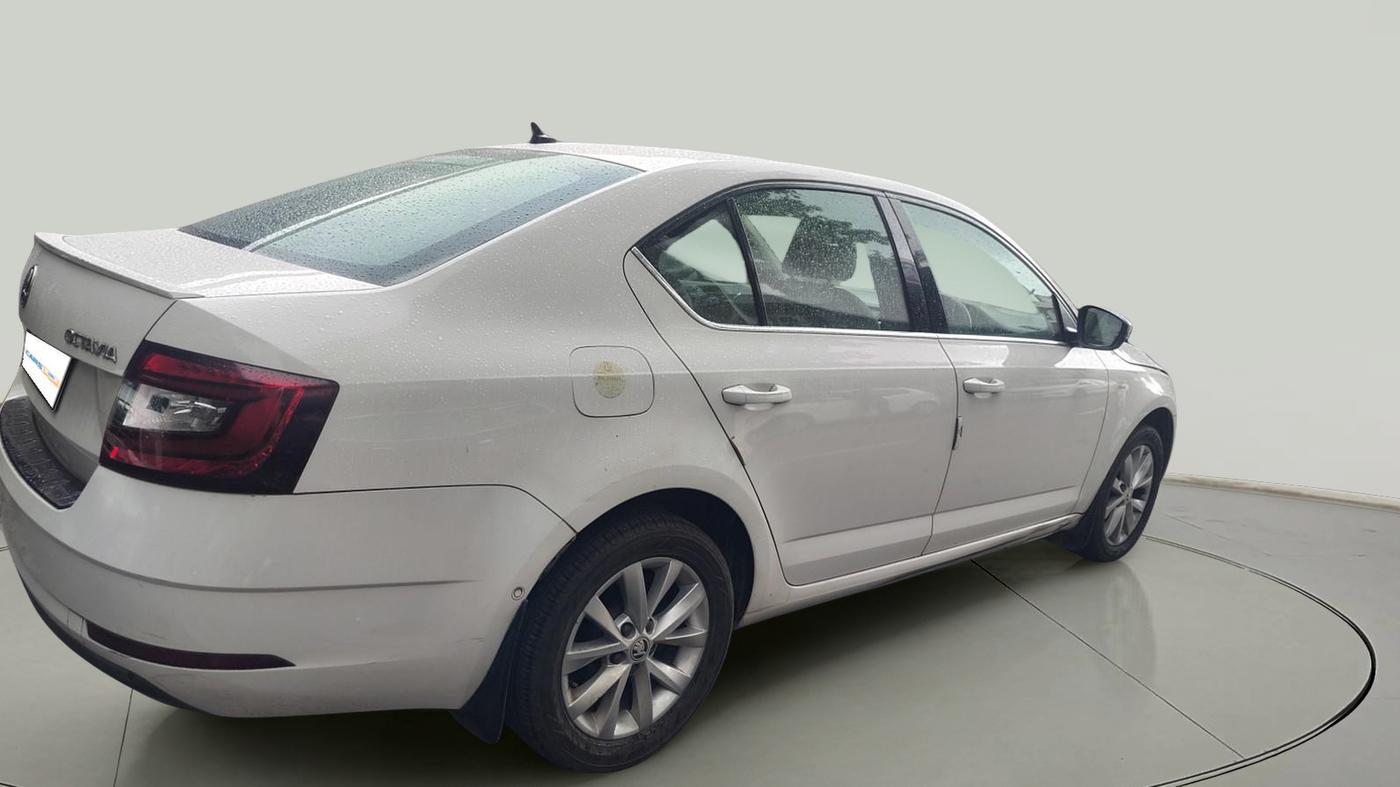 2017 Skoda Octavia L&K 1.8 TSI AT, Petrol, Automatic, 1,33,780 km, exterior