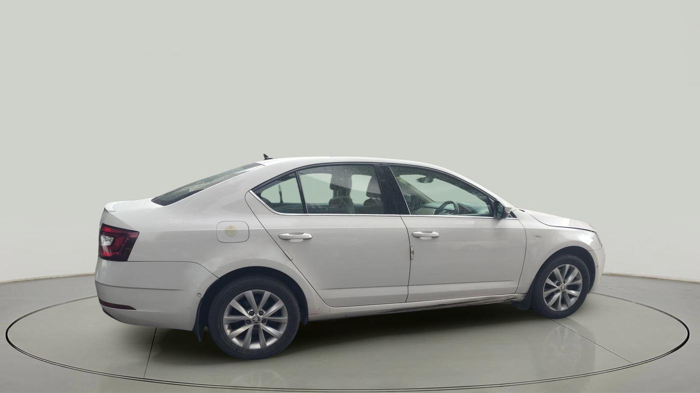 2017 Skoda Octavia L&K 1.8 TSI AT, Petrol, Automatic, 1,33,780 km, exterior