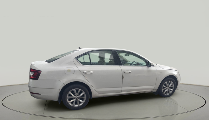 2017 Skoda Octavia L&K 1.8 TSI AT, Petrol, Automatic, 1,33,540 km, exterior