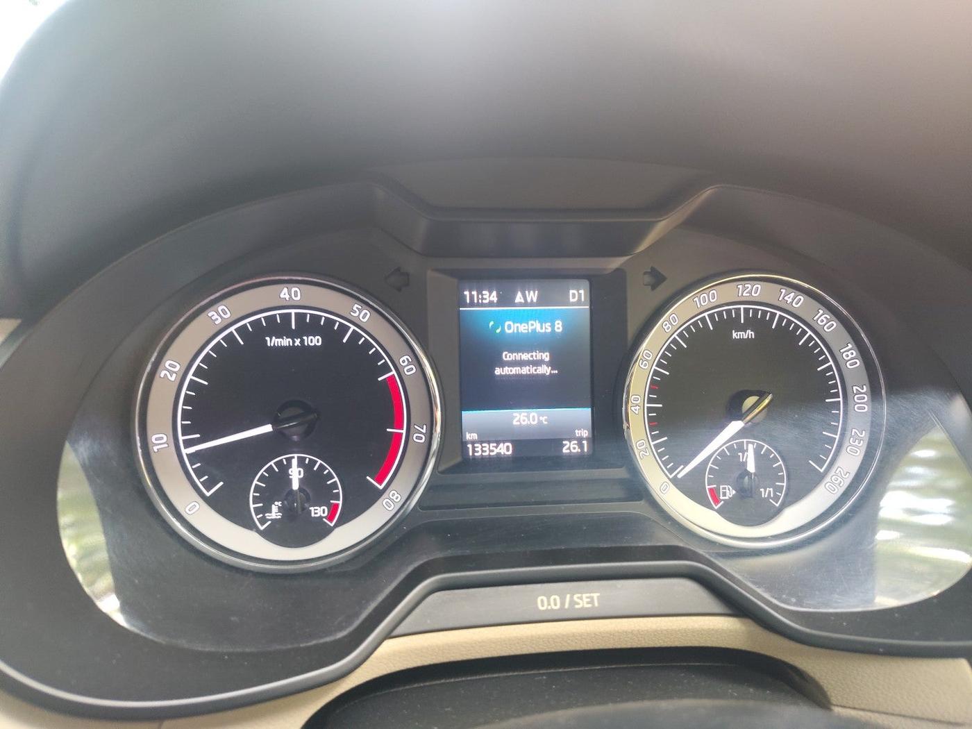 2017 Skoda Octavia L&K 1.8 TSI AT, Petrol, Automatic, 1,33,780 km, interior