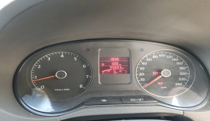 2010 Volkswagen Vento HIGHLINE 1.6 MPI, Petrol, Manual, 95,693 km, interior