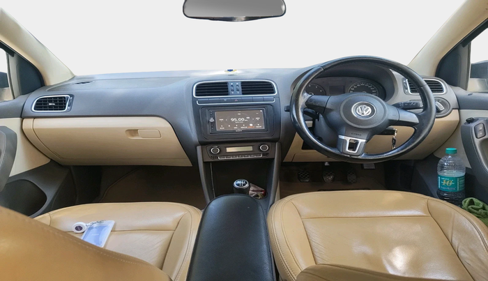 2010 Volkswagen Vento HIGHLINE 1.6 MPI, Petrol, Manual, 95,693 km, interior