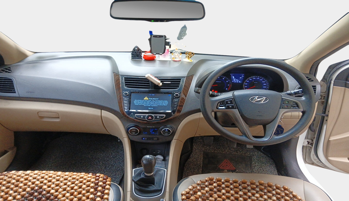 2017 Hyundai Verna 1.6 VTVT SX, Petrol, Manual, 1,01,610 km, interior