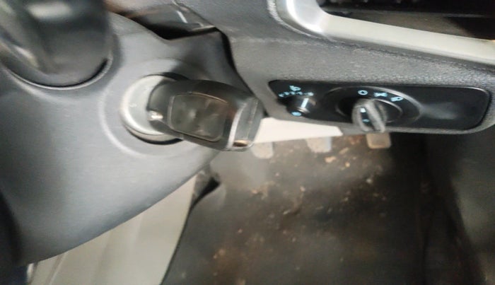 2014 Ford Ecosport TITANIUM 1.0L ECOBOOST, Petrol, Manual, 1,23,945 km, interior