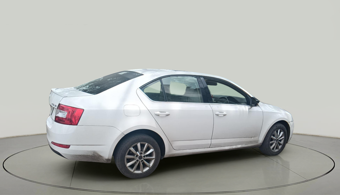 2015 Skoda Octavia ELEGANCE 1.8 TSI AT, Petrol, Automatic, 1,03,787 km, exterior