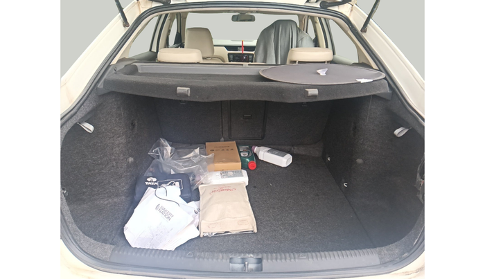 2015 Skoda Octavia ELEGANCE 1.8 TSI AT, Petrol, Automatic, 1,03,787 km, exterior