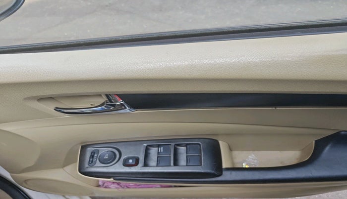 2012 Honda City 1.5L I-VTEC V MT, Petrol, Manual, 1,28,849 km, interior