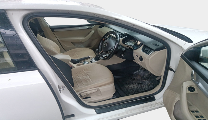 2017 Skoda Octavia AMBITION 1.4 TSI, Petrol, Manual, 34,622 km, interior