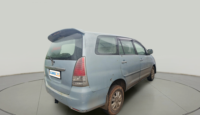 2010 Toyota Innova V 2.5 7 STR, Diesel, Manual, 2,74,438 km, exterior