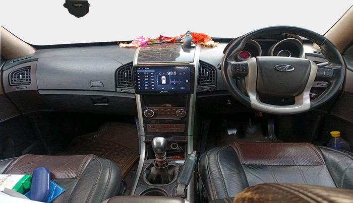 2013 Mahindra XUV500 W8, Diesel, Manual, 1,57,378 km, interior