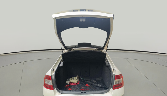 2016 Skoda Octavia STYLE PLUS AT 1.8 TSI, Petrol, Automatic, 69,103 km, exterior