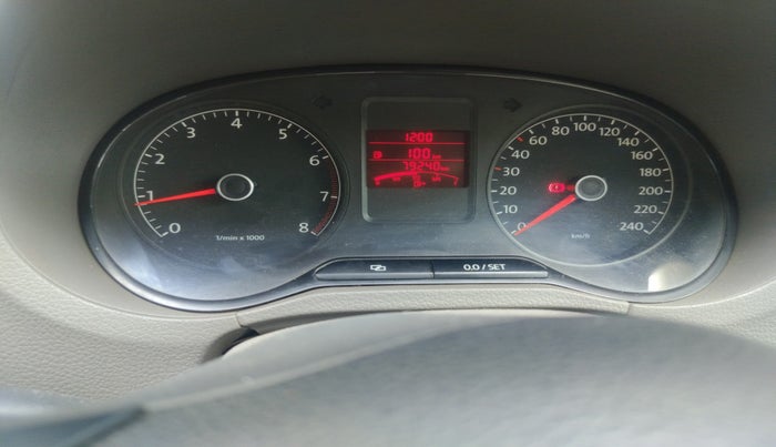 2011 Volkswagen Vento HIGHLINE 1.6 MPI, Petrol, Manual, 79,240 km, interior