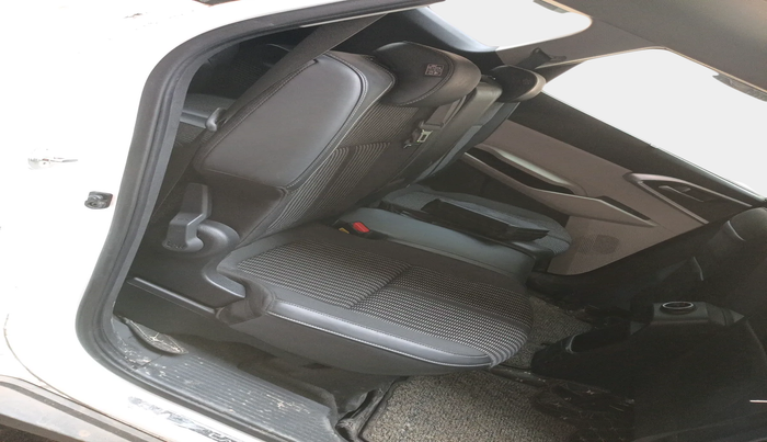 2023 KIA CARENS PRESTIGE PLUS 1.4 PETROL 7 STR, Petrol, Manual, 17,084 km, interior