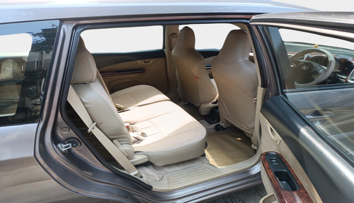 2015 Honda Mobilio 1.5L I-VTEC V, Petrol, Manual, 72,598 km, interior