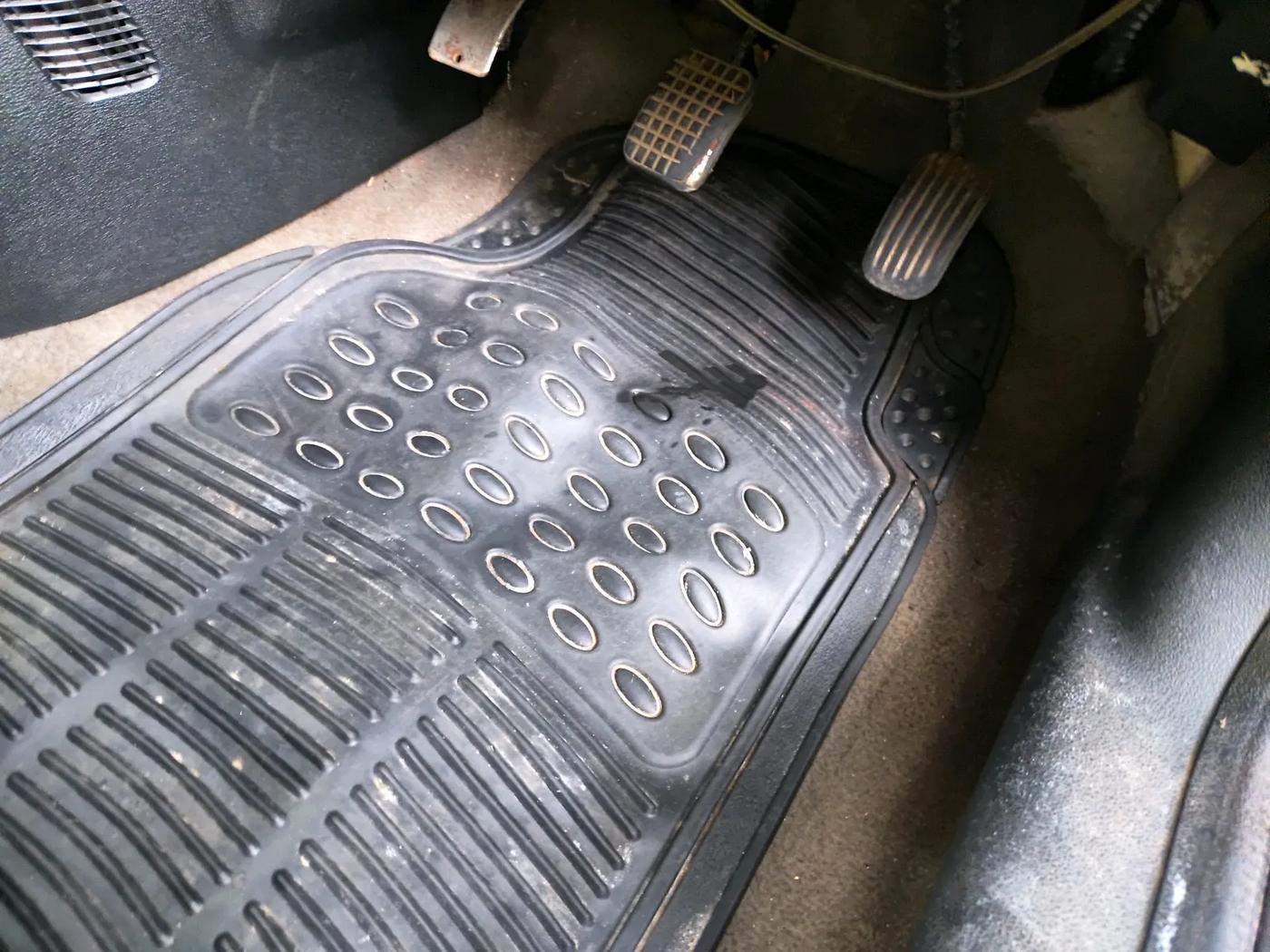 2011 Tata Indica Vista LS TDI, Diesel, Manual, interior