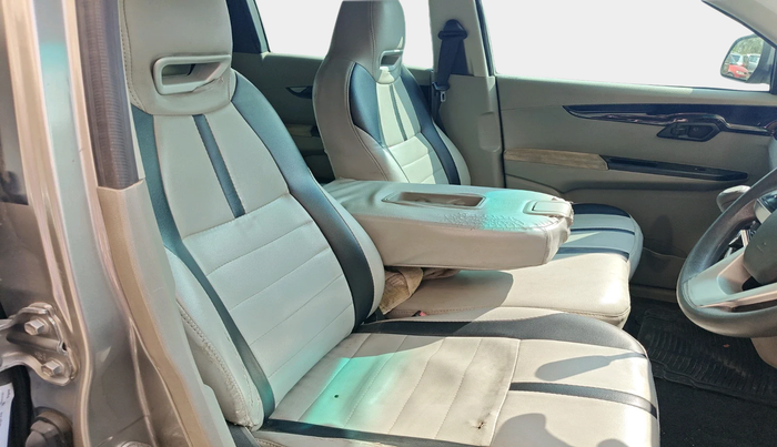 2016 Mahindra Kuv100 K8 6 STR, Petrol, Manual, 83,585 km, interior