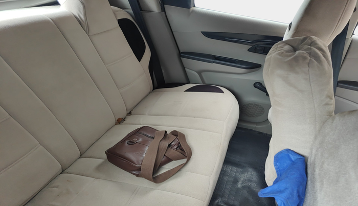 2016 Mahindra Kuv100 K2 6 STR, Petrol, Manual, 27,797 km, interior