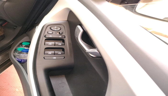 2025 Hyundai Creta Creta SX (O) 1.5 MPI IVT, Petrol, Automatic, 3,928 km, interior