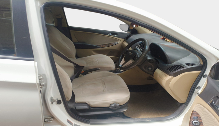 2015 Hyundai Verna FLUIDIC 1.6 CRDI SX AT, Diesel, Automatic, 2,33,237 km, interior