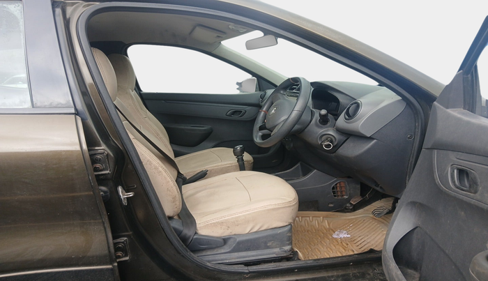 2016 Renault Kwid RXT 0.8, Petrol, Manual, 36,113 km, interior
