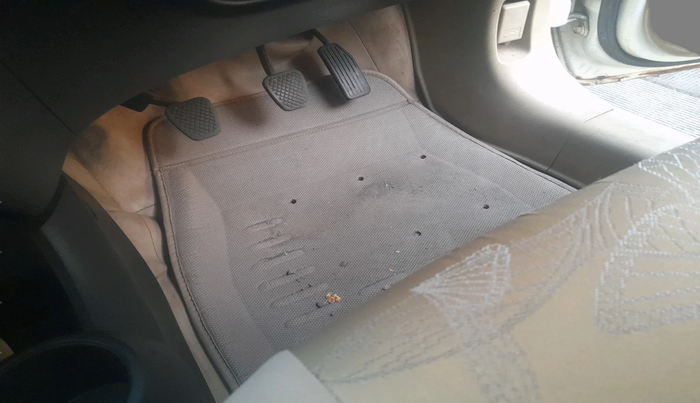 2013 Honda Amaze 1.2L I-VTEC VX, Petrol, Manual, 1,16,435 km, interior