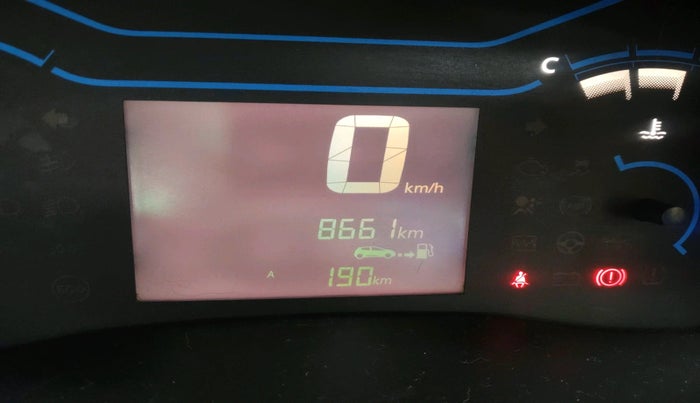 2020 Renault Kwid RXT 1.0 (O), Petrol, Manual, 8,661 km, interior