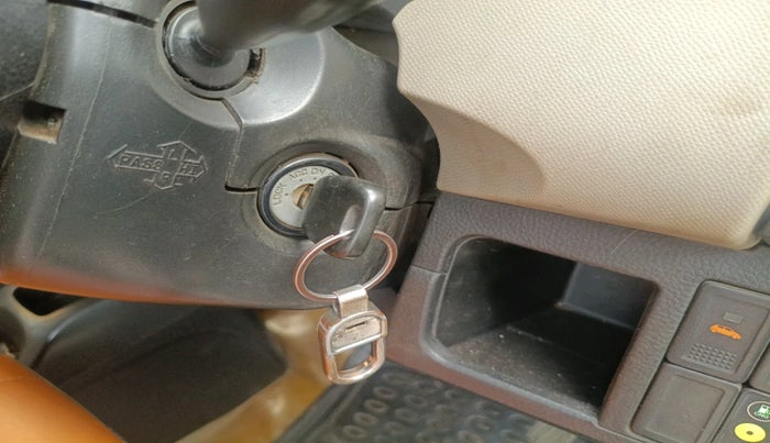 2016 Maruti Wagon R 1.0 LXI CNG, CNG, Manual, 1,80,143 km, interior