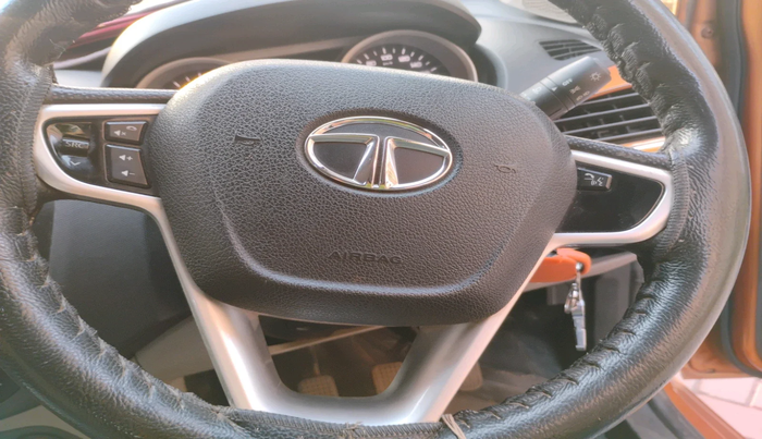 2016 Tata Tiago XZ PETROL, Petrol, Manual, 76,890 km, interior