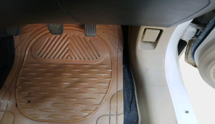 2014 Honda Amaze 1.2L I-VTEC S, Petrol, Manual, 1,10,603 km, interior