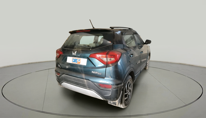 2023 Mahindra XUV300 W8 (O) 1.2 PETROL AMT, Petrol, Automatic, 30,340 km, exterior