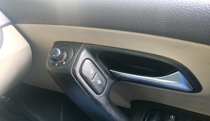 2014 Volkswagen Polo HIGHLINE1.2L, Petrol, Manual, 81,134 km, interior