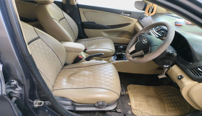 2014 Hyundai Verna FLUIDIC 1.6 VTVT EX, Petrol, Manual, 90,823 km, interior