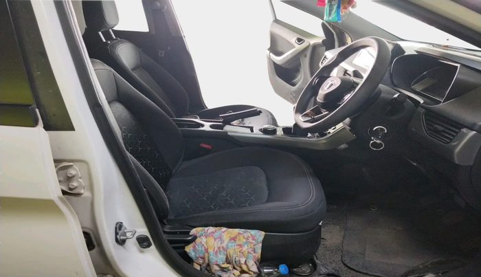 2022 Tata NEXON XM DIESEL, Diesel, Manual, 73,444 km, interior