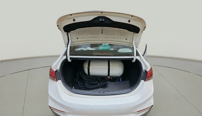 2017 Hyundai Verna 1.6 VTVT SX, Petrol, Manual, 86,126 km, exterior