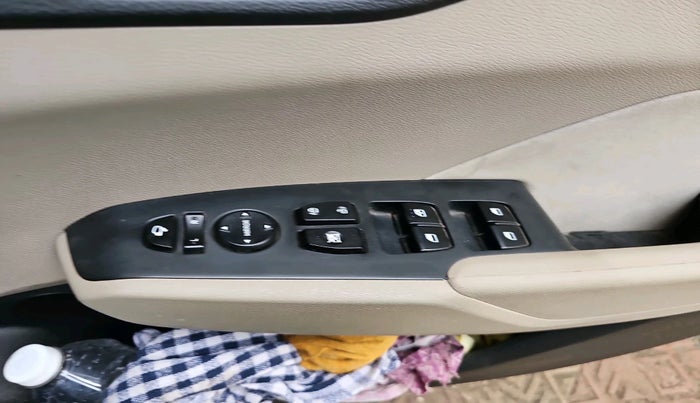 2017 Hyundai Verna 1.6 VTVT SX, Petrol, Manual, 86,126 km, interior