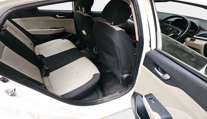 2017 Hyundai Verna 1.6 VTVT SX, Petrol, Manual, 86,126 km, interior