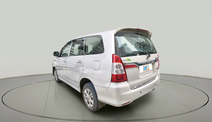 2014 Toyota Innova 2.5 GX 7 STR, Diesel, Manual, 1,23,181 km, exterior