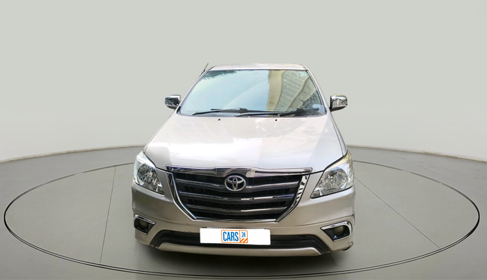 2014 Toyota Innova 2.5 GX 7 STR, Diesel, Manual, 1,23,181 km, exterior